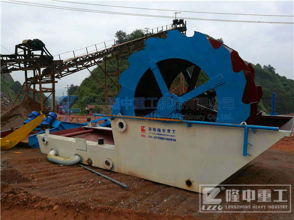 維護輪斗洗砂機應(yīng)該做哪些方面的工作？