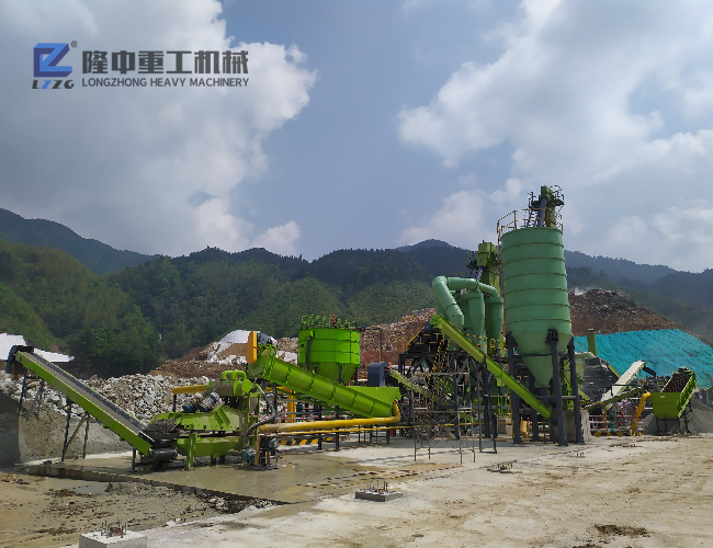 清洗石英砂用哪種設備比較好？當然是洗砂機